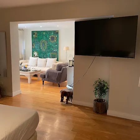 Bed & Breakfast Esplendido En Santo Domingo (Madrid)